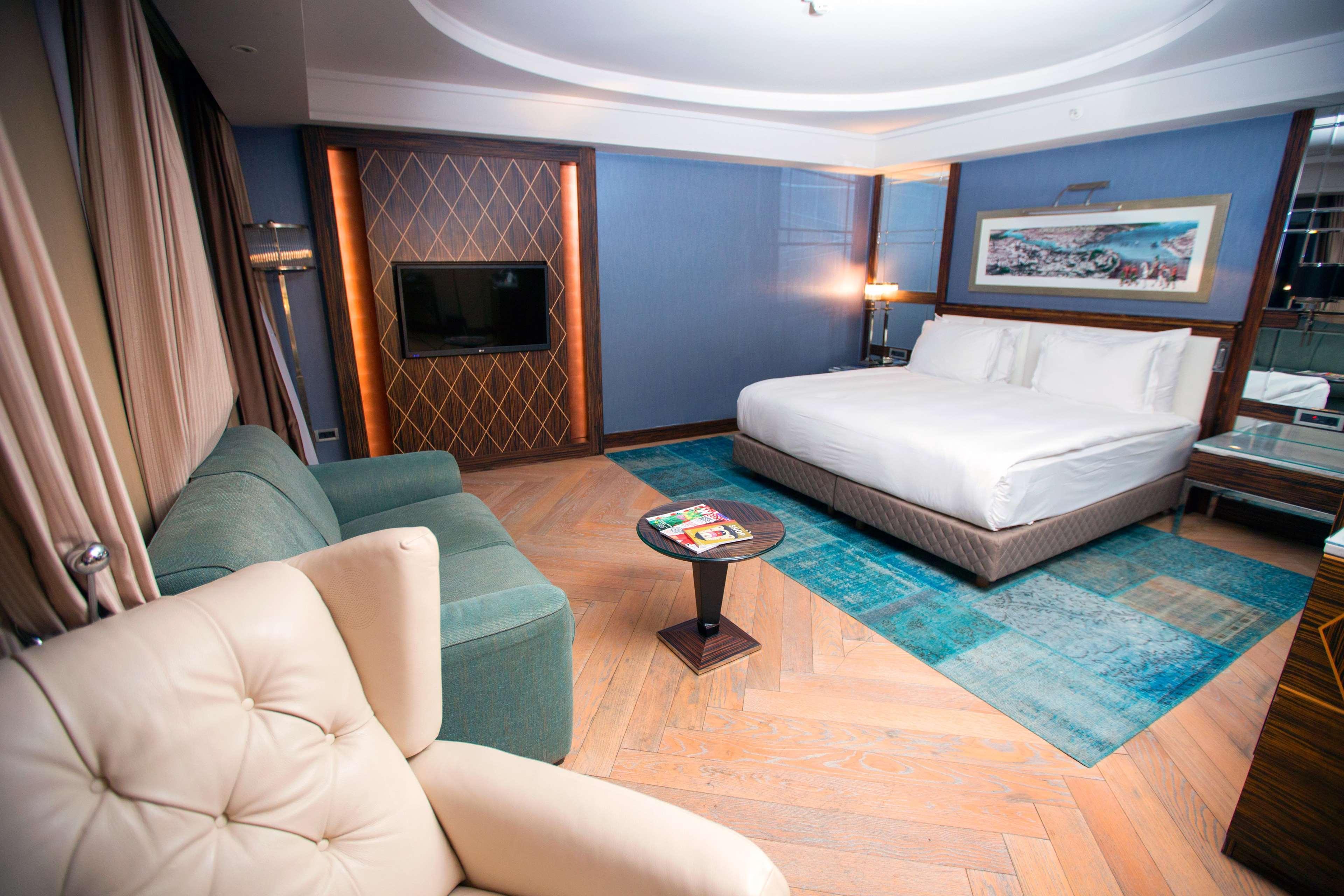 เรดิสัน บลู โฮเต็ล อิสตันบูล เปรา Hotel ภายนอก รูปภาพ A room at the hotel